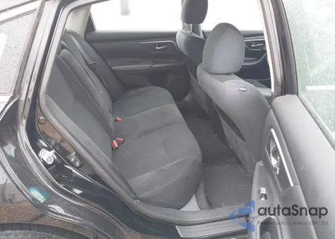 2015 Nissan Altima 2.5 S z USA, uszkodzony, nr VIN 1N4AL3AP8FC572620